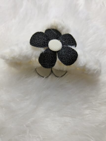 Fur Floral Claws White