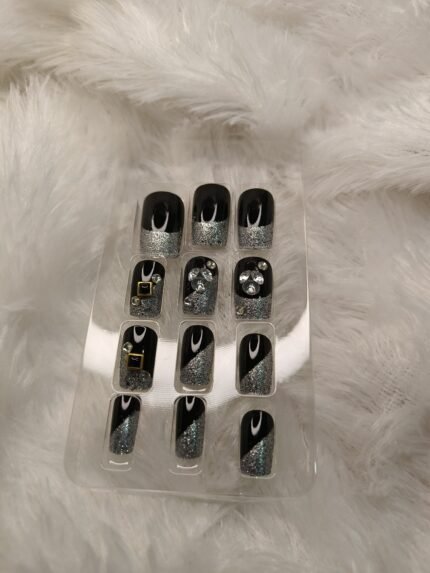 Embellished Nails | 07